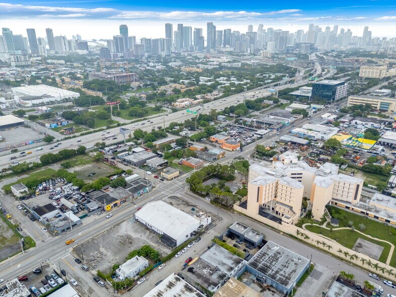 More Photos Of 2320-2326 NW 7th Ct, Miami Warehouse For Lease