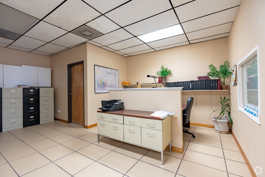 More Photos Of 18930 US Highway 18, Apple Valley Loft Creative Space For Sale