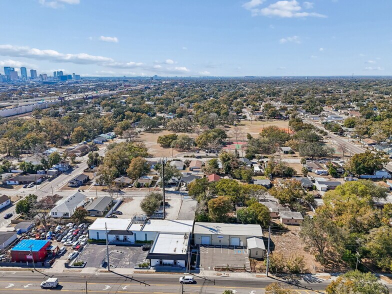 More Photos Of 2820 N 34th St, Tampa Warehouse For Lease