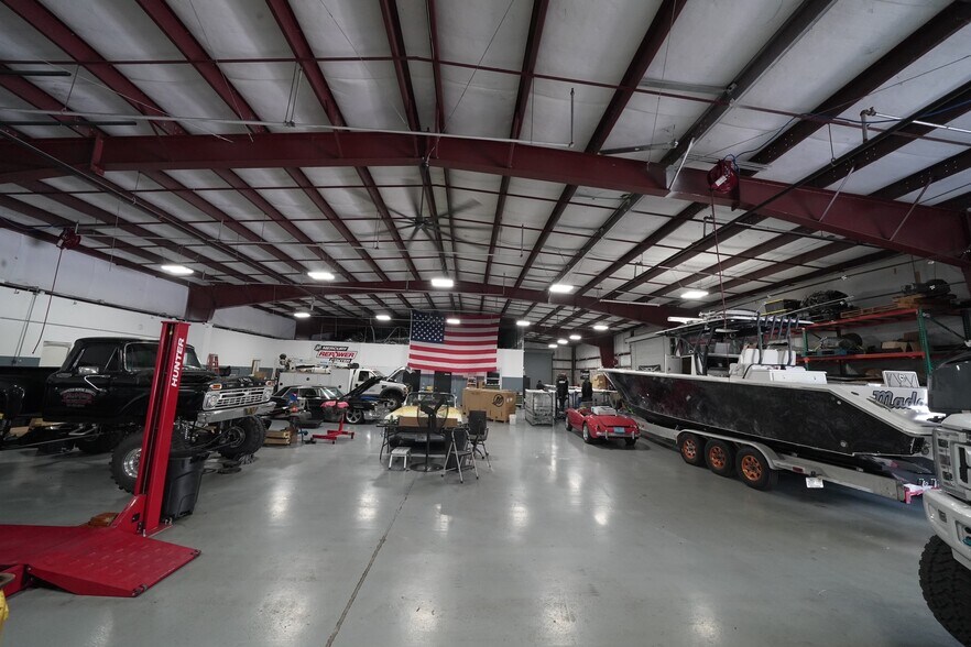 More Photos Of 1468 Skees Rd, West Palm Beach Warehouse For Lease