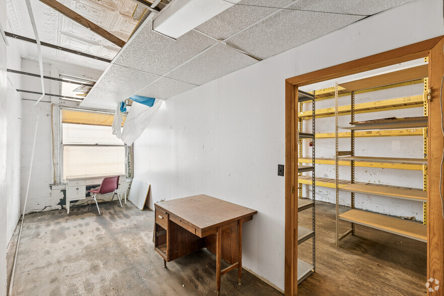 More Photos Of 1018 Fifth Ave, Pittsburgh Storefront Retail Residential For Sale