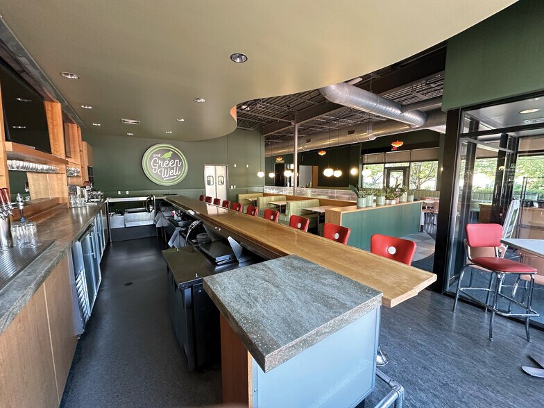 More Photos Of 924 Cherry St SE, Grand Rapids Storefront Retail Office For Lease