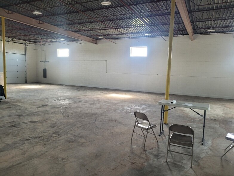 More Photos Of 406 Oak St, Wichita Falls Warehouse For Lease