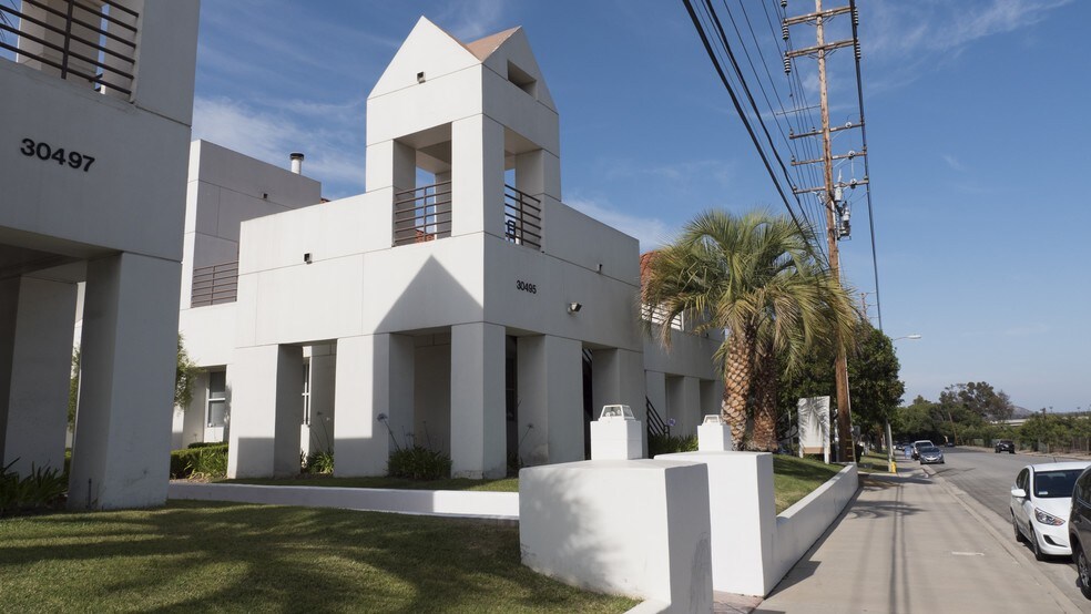 More Photos Of 30497 Canwood St, Agoura Hills Office For Lease