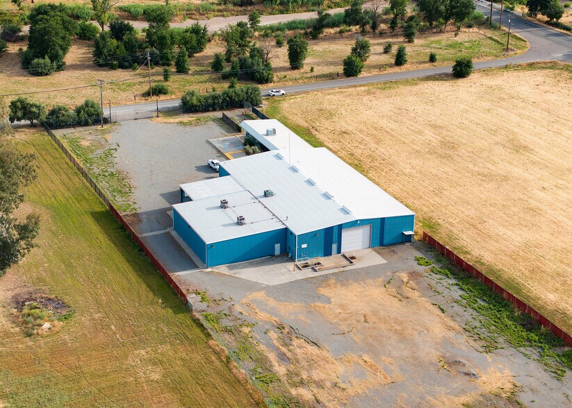 More Photos Of 2120 Loleta Ave, Corning Warehouse For Sale