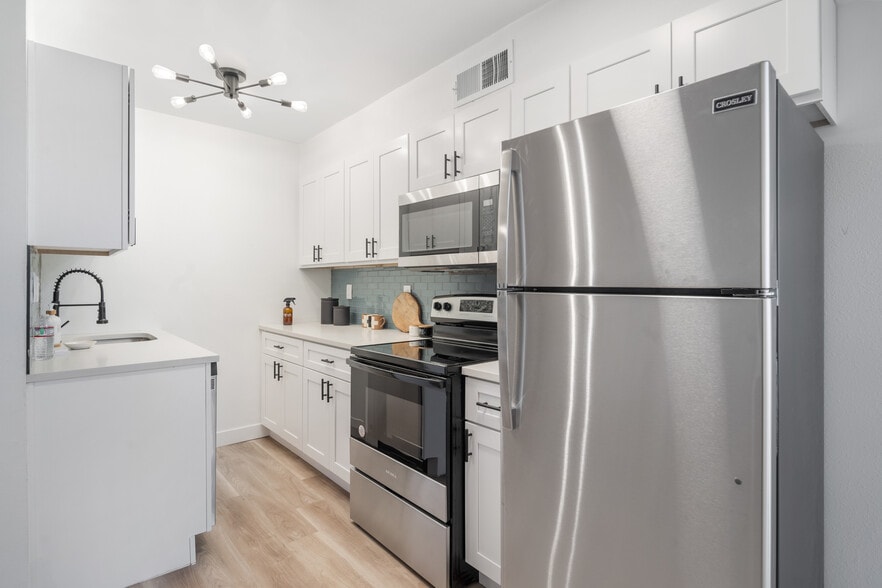 More Photos Of 7320 E Belleview St, Scottsdale Apartments For Sale