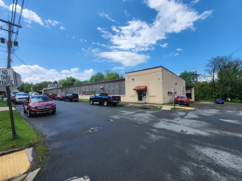 More Photos Of 943 Sanderson Ave, Scranton Warehouse For Sale