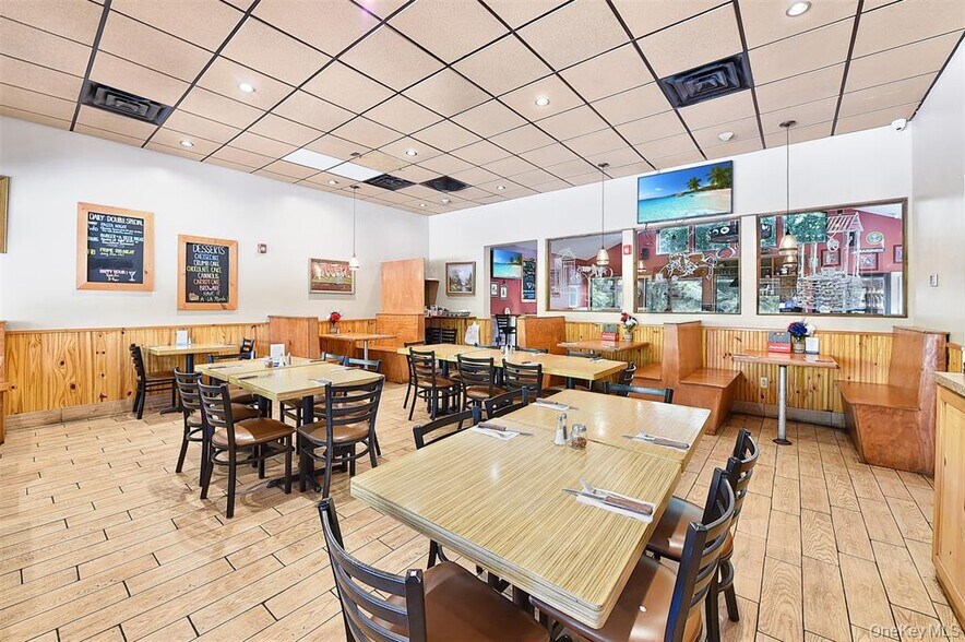 More Photos Of 809 Bloomingburg Rd, Bloomingburg Restaurant For Sale