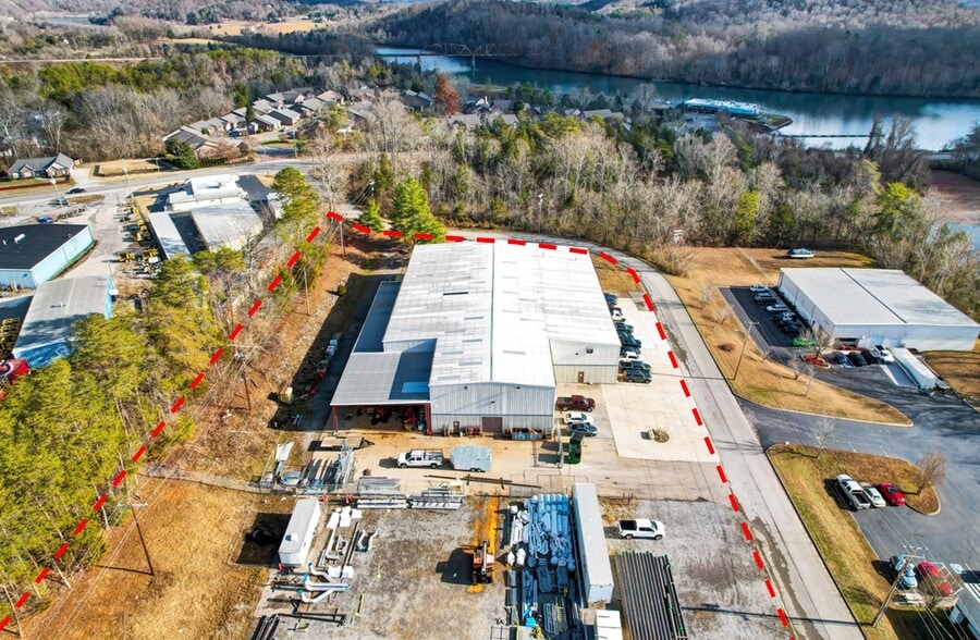 More Photos Of 100 Meco Ln, Oak Ridge Warehouse For Lease