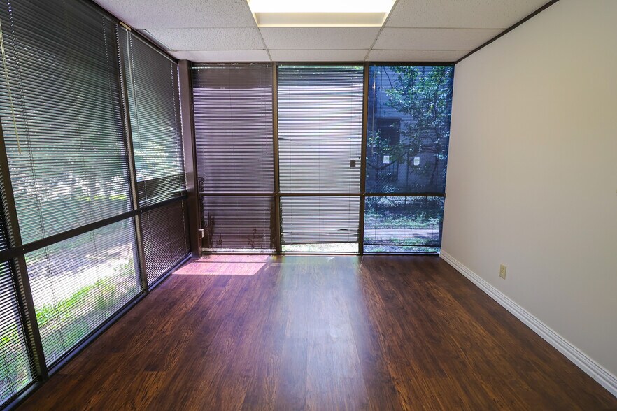More Photos Of 13131 Champions Dr, Houston Medical For Lease