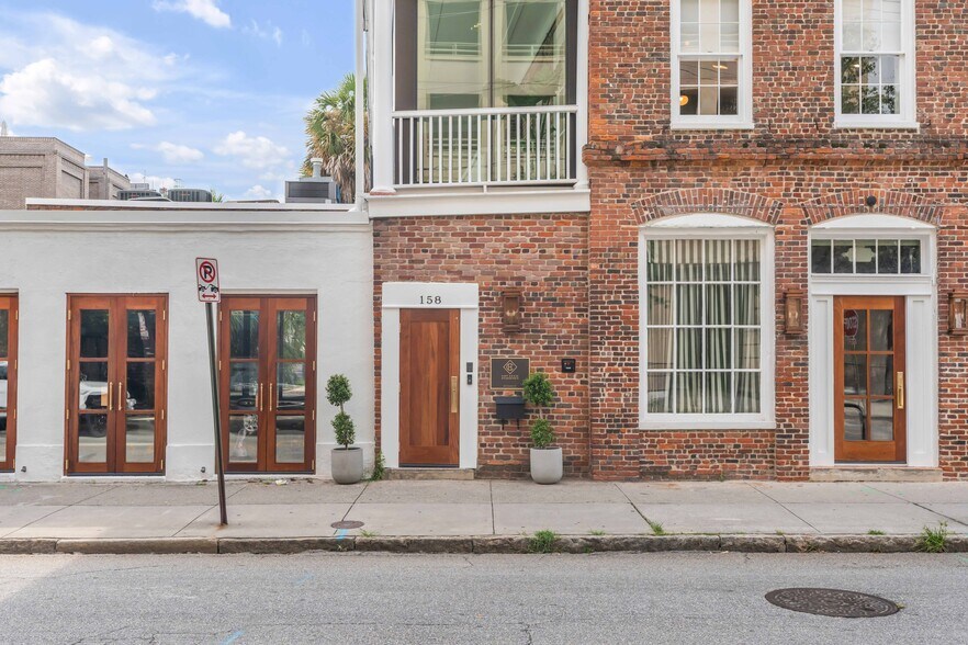 More Photos Of 158 Church St, Charleston Restaurant For Lease