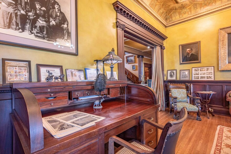 More Photos Of 623 Broadway St, Baraboo Specialty For Sale