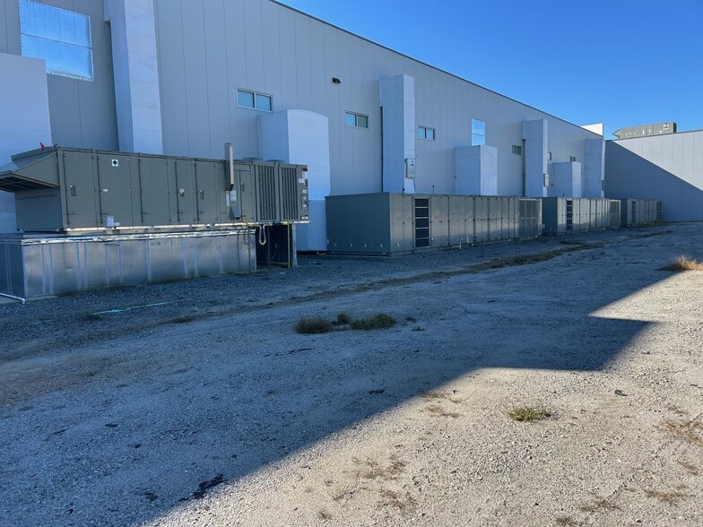 More Photos Of 260 Midway Dr, Union Manufacturing For Lease