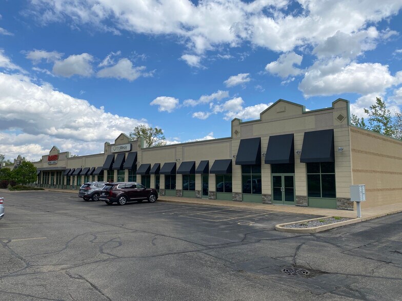 More Photos Of 330 E Main St, Rockton Unknown For Lease