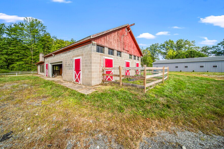 More Photos Of 6600 Vrooman Rd, Painesville Horse Stables For Sale