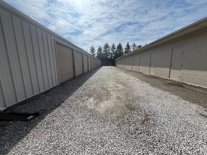 More Photos Of 1380 N 300 E, Anderson Self Storage For Sale