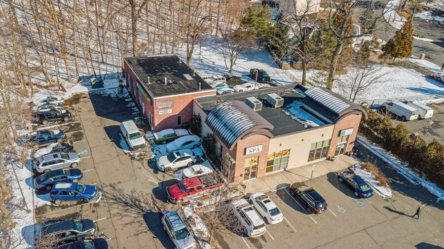 More Photos Of 2252 Paterson-Hamburg Tpke, Wayne Freestanding For Lease