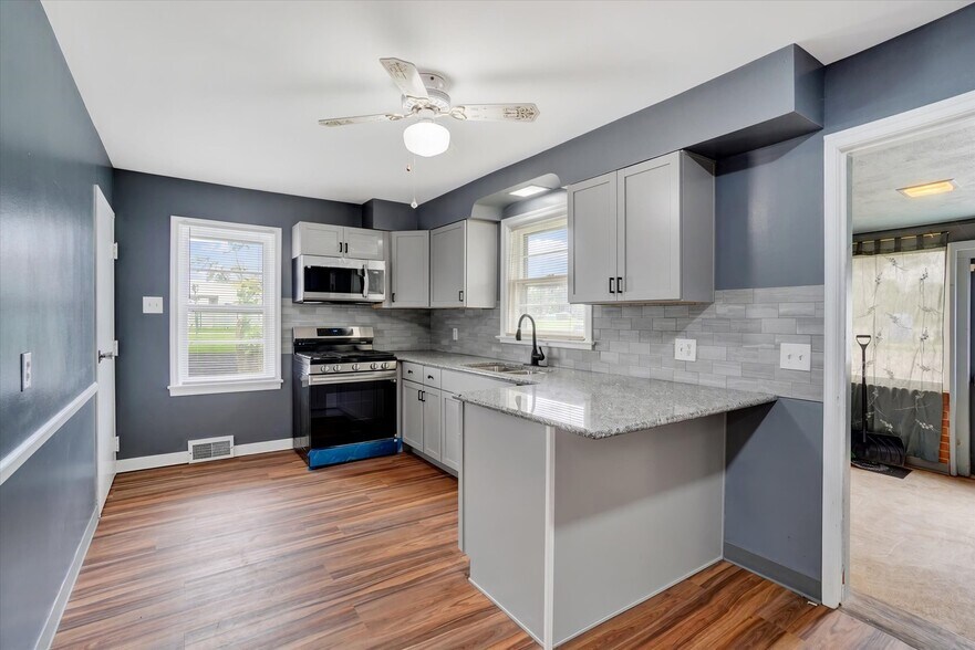 More Photos Of 2260 Carlisle Rd, York Office For Sale