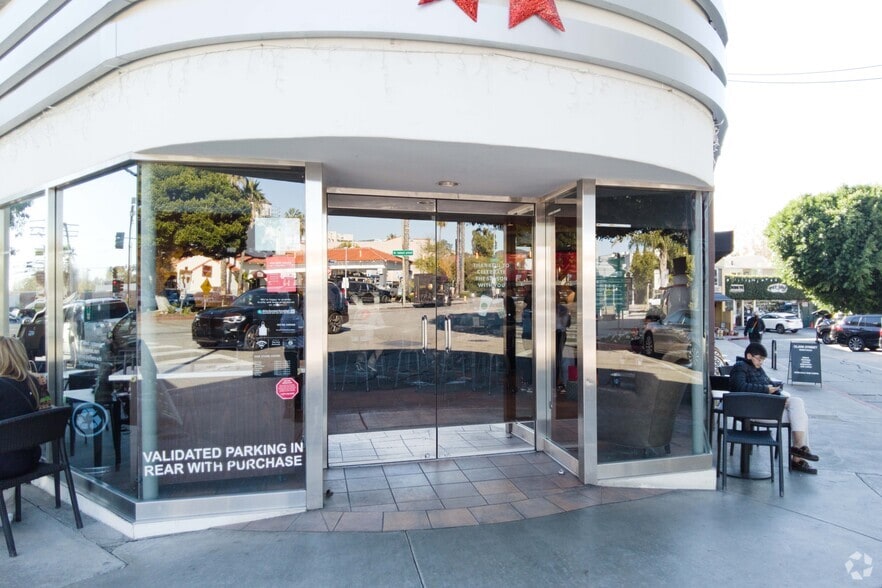 More Photos Of 131-147 Barrington Ave, Los Angeles Unknown For Lease