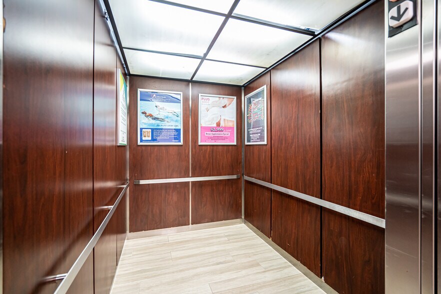 More Photos Of 3702 Washington St, Hollywood Medical For Lease