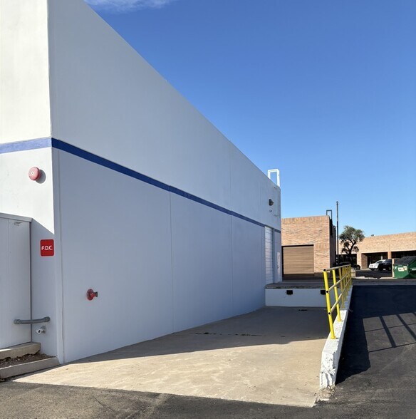 Primary Photo Of 3804 E Roeser Rd, Phoenix Warehouse For Lease