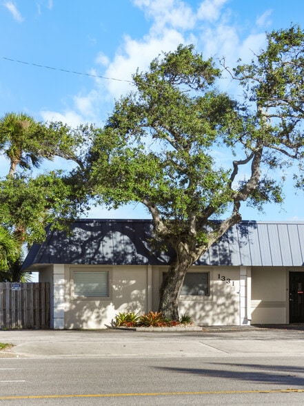 More Photos Of 1331 S Harbor City Blvd, Melbourne Office Residential For Lease