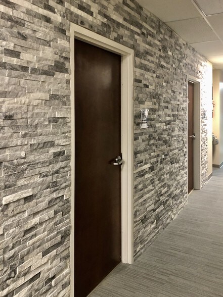 More Photos Of 9723 Northcross Center Ct, Huntersville Office For Lease