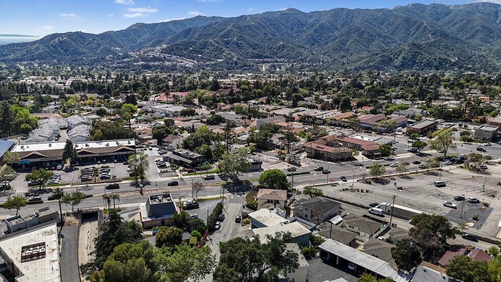 More Photos Of 4503 Castle Ln, La Cañada Flintridge Multifamily For Sale
