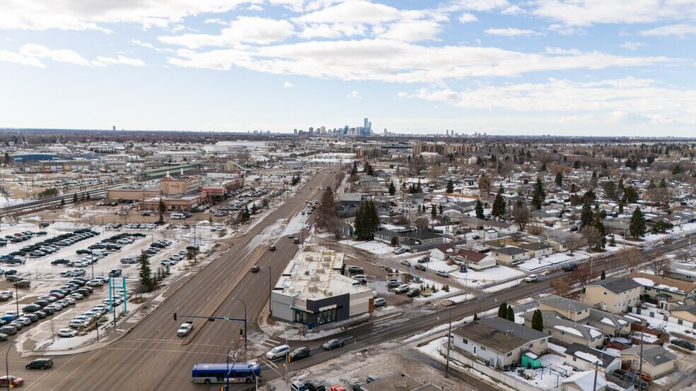 More Photos Of 5811 132, Edmonton Storefront For Sale