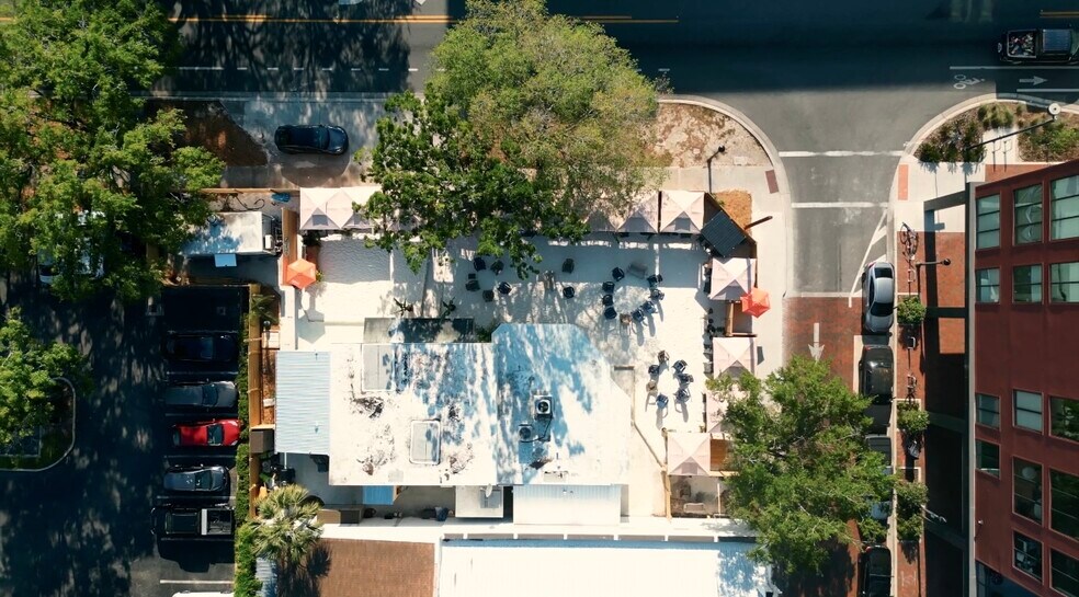 Primary Photo Of 223 S Main St, Gainesville Freestanding For Lease