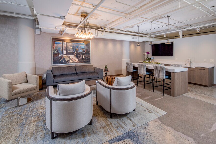 More Photos Of 275 Market St, Minneapolis Office For Lease