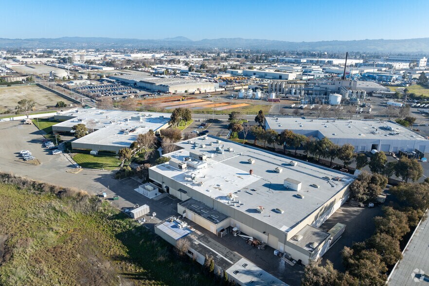 More Photos Of 3832 Bay Center Pl, Hayward Unknown For Lease