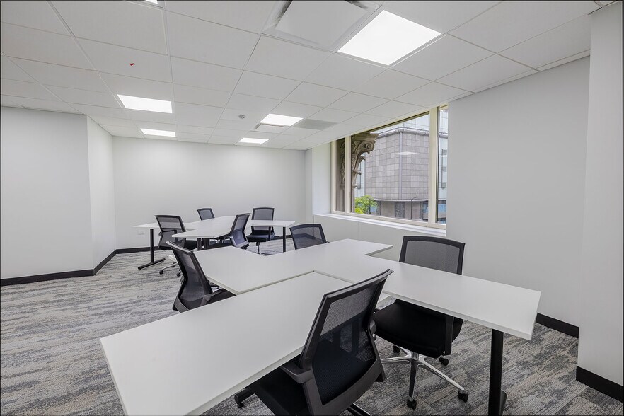 More Photos Of 605 N Michigan Ave, Chicago Coworking Space