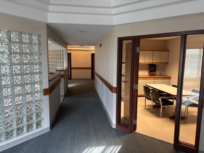 More Photos Of 3121 Clinton St, West Seneca Medical For Lease
