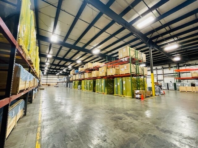 More Photos Of 41 Eisenhower Dr, Westbrook Distribution For Sale