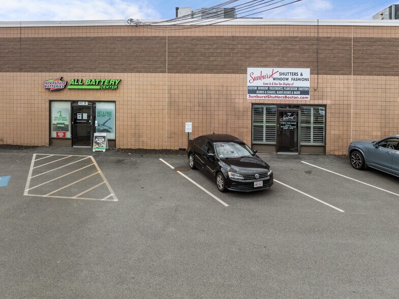 More Photos Of 51-111 Morgan Dr, Norwood Light Manufacturing For Lease