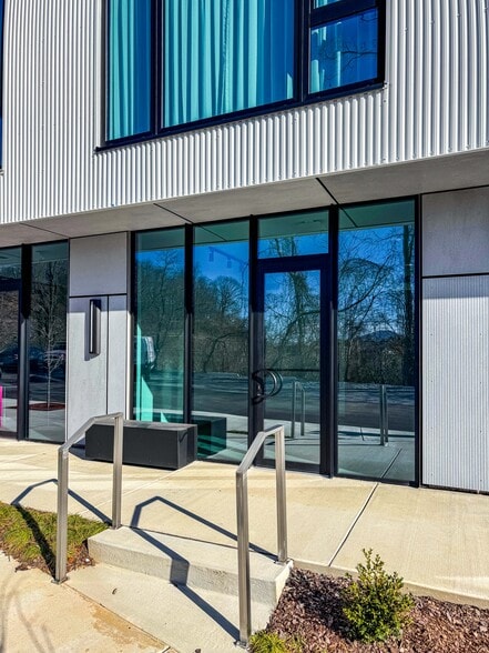 More Photos Of 31 Artful Way, Asheville Apartments For Lease