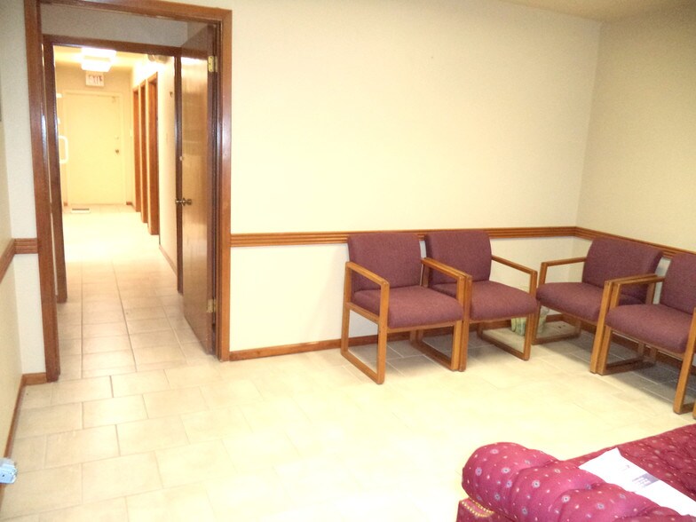More Photos Of 515 N King St, Seguin Medical For Sale