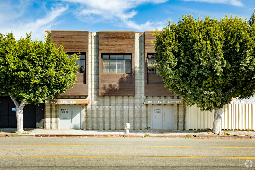 Primary Photo Of 124 N La Brea Ave, Los Angeles Office For Sale