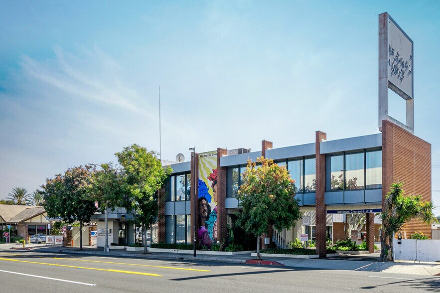 More Photos Of 526 W Las Tunas Dr, San Gabriel Office For Sale