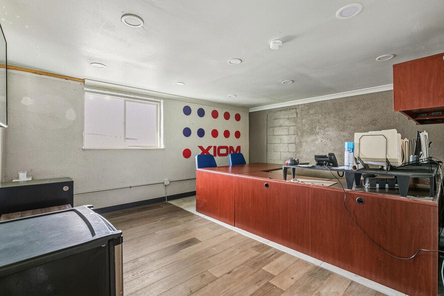 More Photos Of 1559 S Broadway, Denver Storefront Retail Office For Sale