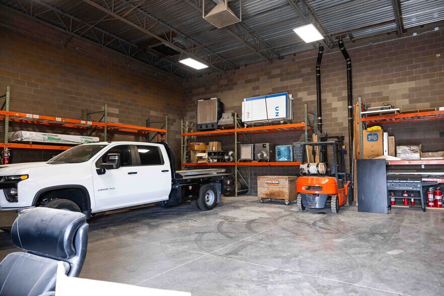 More Photos Of 10922 W Glenn Dr, Glendale Office For Sale