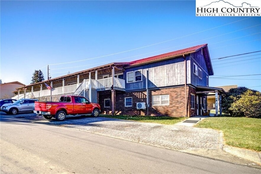 More Photos Of 71 E Cheek St, Sparta Apartments For Sale