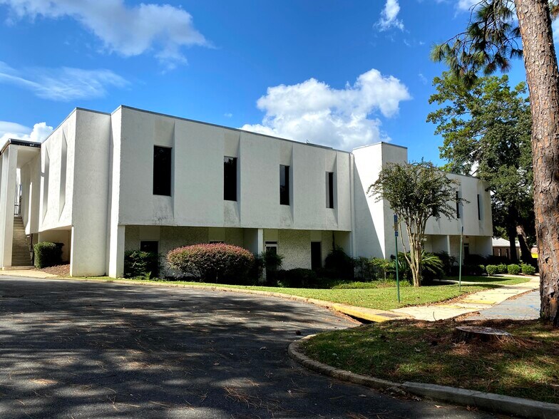 More Photos Of 325 John Knox Rd, Tallahassee Office For Sale
