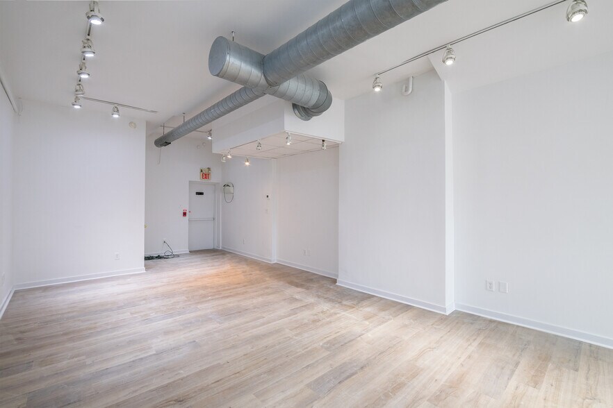 More Photos Of 958 N 2nd St, Philadelphia Storefront Retail Residential For Lease