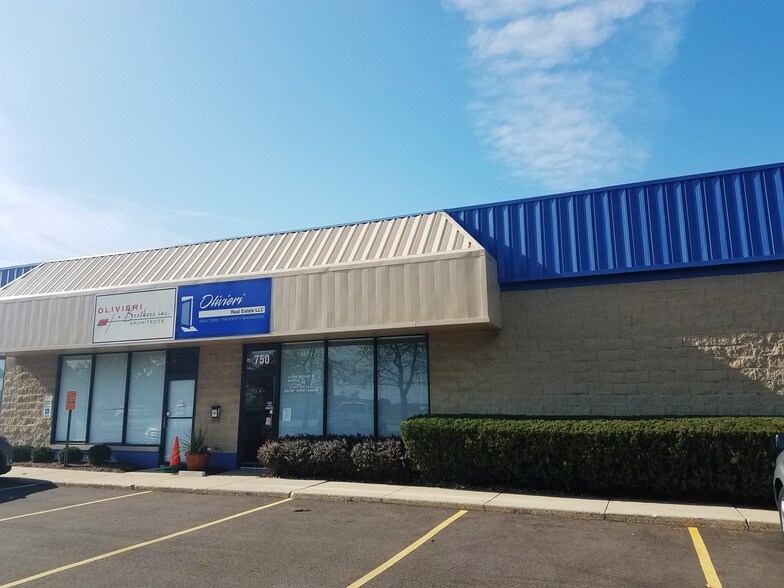 More Photos Of 750-754 Center Rd, Frankfort Office For Lease