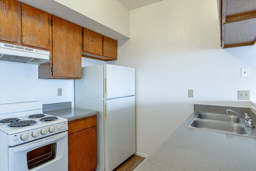 More Photos Of 5770 S Jeanette Blvd, Tucson Apartments For Sale