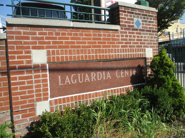 More Photos Of 43-02 Ditmars Blvd, Astoria Unknown For Lease