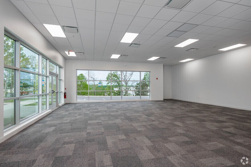 More Photos Of 121 Airpark Ctr E, Nashville Unknown For Lease