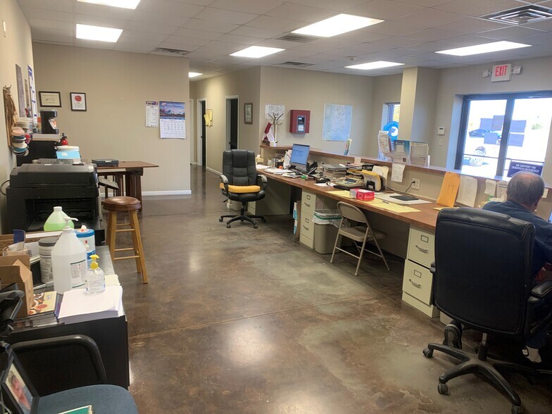 More Photos Of 435 Industrial Park Dr N, Demopolis Industrial For Lease